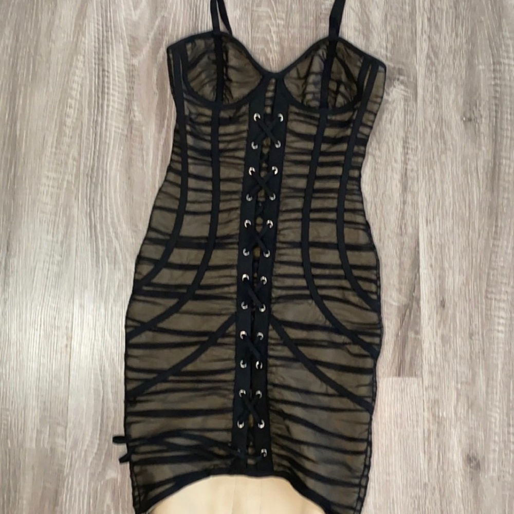 (Small) POSHBYV Black and Nude DRESS.